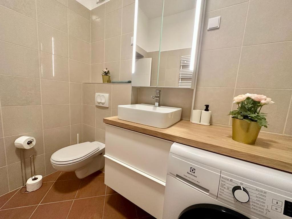 Apartment At Gozsdu Courtyard #Partyzone #Downtown #Freeparking Budapest Luaran gambar
